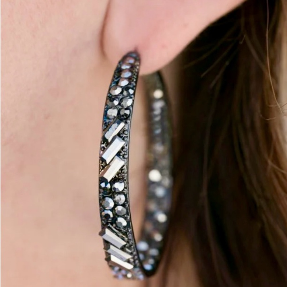 Hematite “Glitzy by Association” post back Rhinestone Earrings hoops NWT SPARKLY